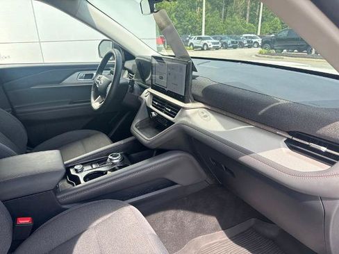 Certified 2026 Ford Explorer Active RWD image 33