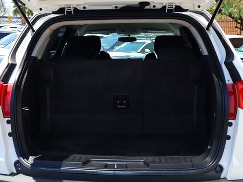Used 2012 Chevrolet Traverse LT FWD image 25
