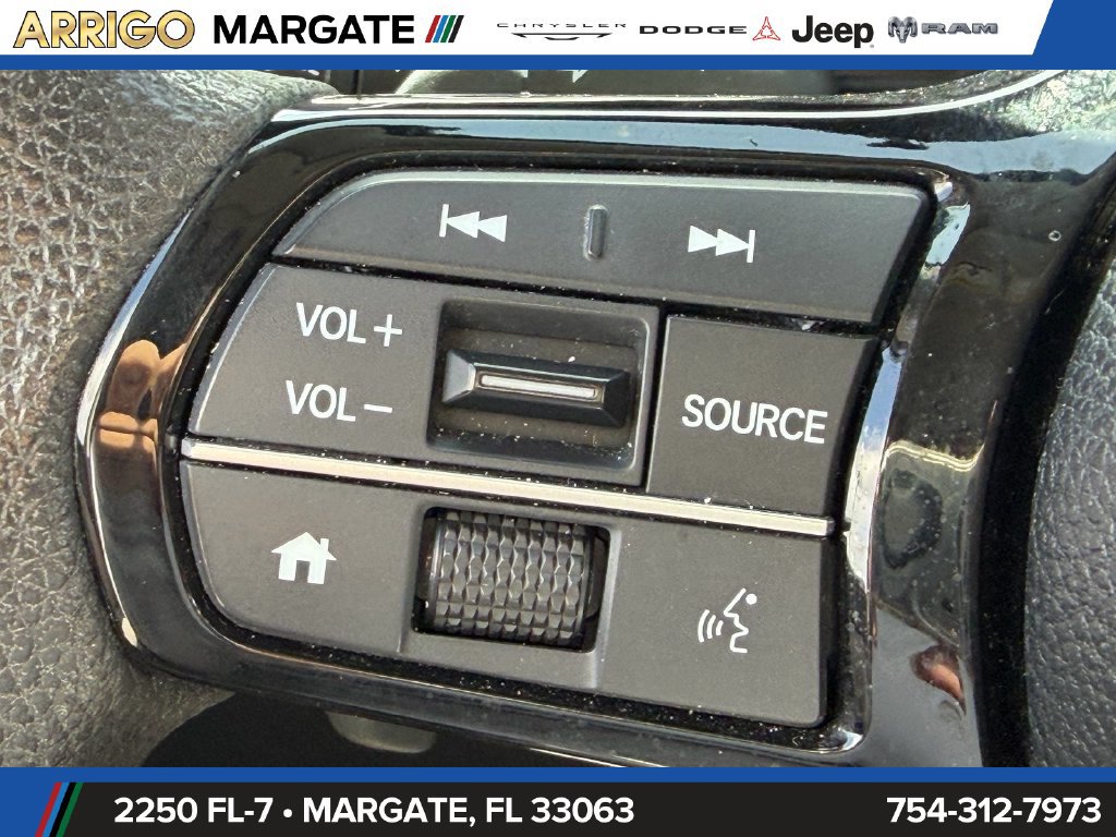 Used 2023 Honda Pilot LX image 29