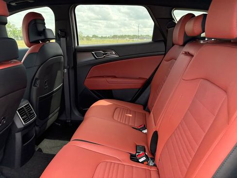 New 2026 Kia Sportage SX image 12