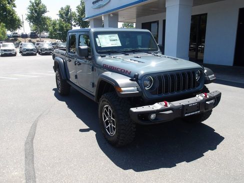 New 2025 Jeep Gladiator Rubicon w/ Steel Bumper Group image 2