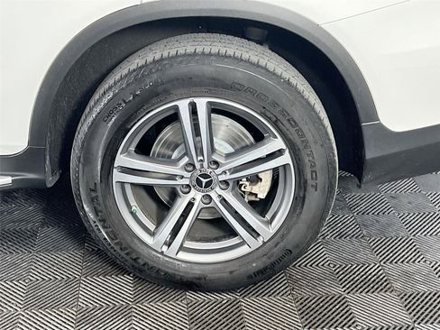 Certified 2020 Mercedes-Benz GLC 300 4MATIC image 32