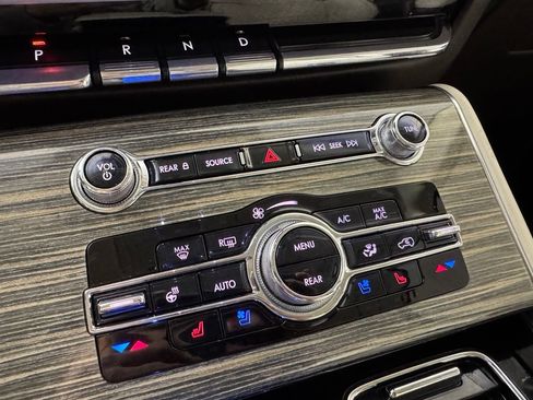 Used 2021 Lincoln Aviator Black Label w/ Dynamic Handling Package AWD/4WD image 19