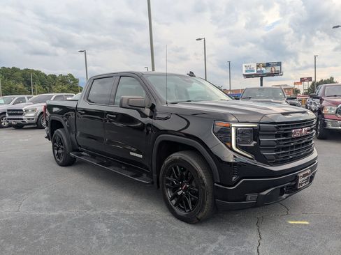 Used 2024 GMC Sierra 1500 Elevation AWD/4WD image 3