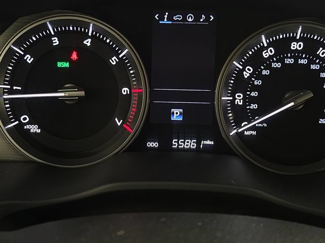 Used 2016 Toyota Land Cruiser AWD/4WD image 18