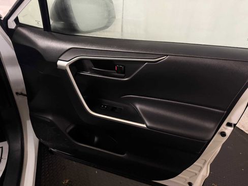 Certified 2024 Toyota RAV4 LE image 28