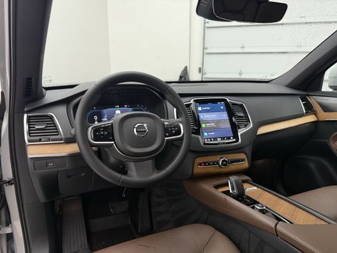 Certified 2023 Volvo XC90 B5 Plus w/ Protection Package Premier AWD/4WD image 20