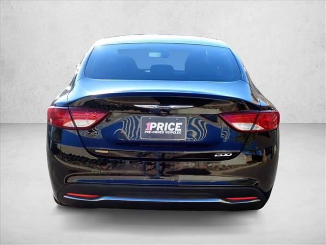 Used 2016 Chrysler 200 Limited FWD image 3