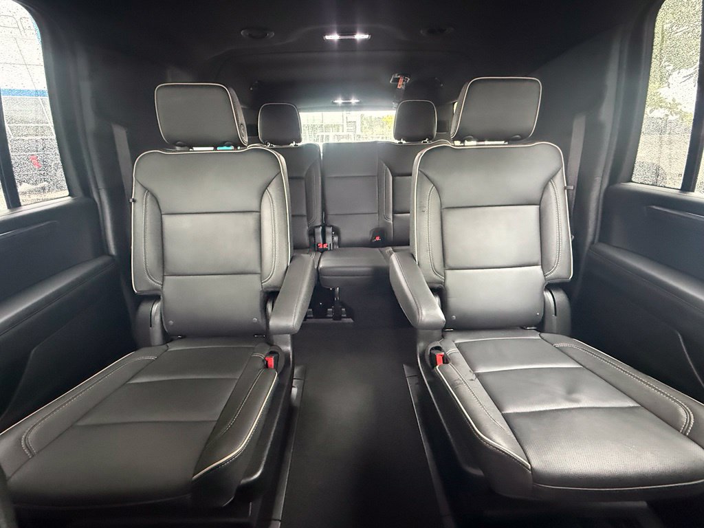 Used 2026 Chevrolet Suburban Premier AWD/4WD image 33