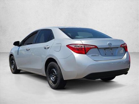 Used 2017 Toyota Corolla LE w/ Carpet Mat Package (TMS) FWD image 7