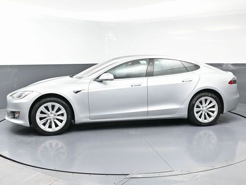 Used 2017 Tesla Model S 75 image 5