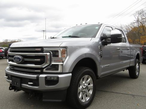 Used 2022 Ford F350 Platinum w/ FX4 Off-Road Package image 2