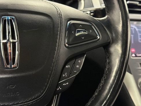 Used 2019 Lincoln MKZ Reserve image 19