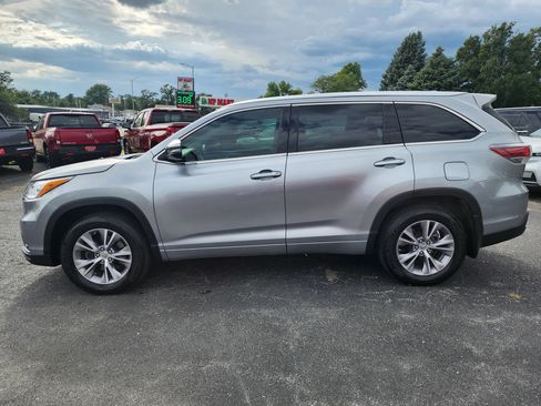 Used 2015 Toyota Highlander XLE AWD/4WD image 4