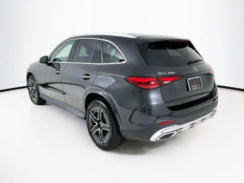 Used 2025 Mercedes-Benz GLC 300 4MATIC image 6
