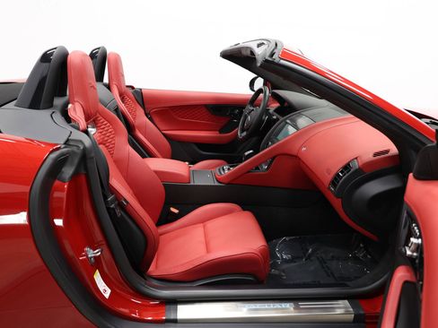 Used 2024 Jaguar F-TYPE R image 52