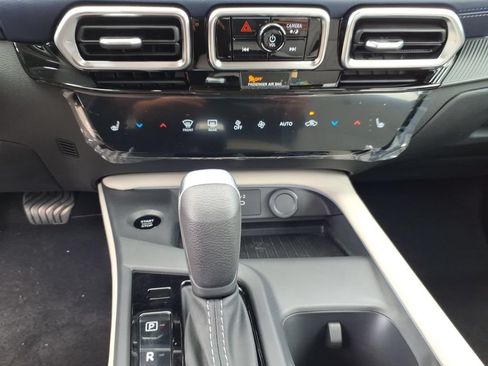 New 2026 Nissan Sentra SL w/ Floor Mat Package FWD image 21