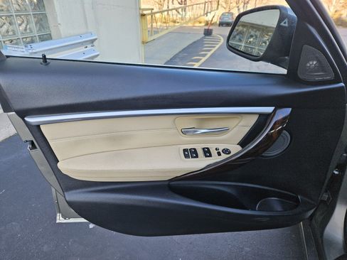 Used 2018 BMW 330i xDrive Sedan w/ Premium Package image 24