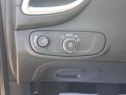 Used 2020 Chevrolet Trax LS FWD image 24