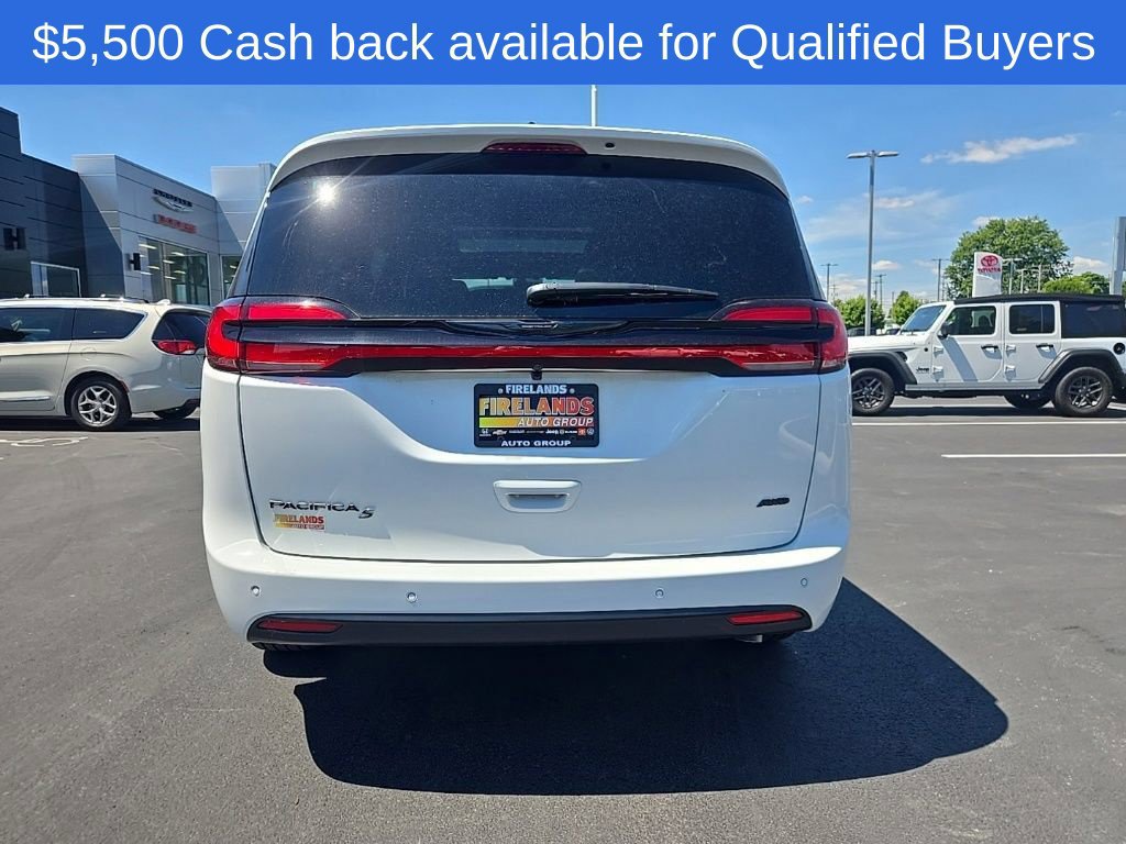 New 2026 Chrysler Pacifica Select w/ S Appearance Package AWD/4WD image 5