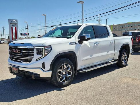 Used 2022 GMC Sierra 1500 SLT AWD/4WD image 5