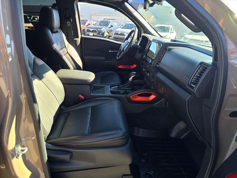 Used 2023 Nissan Frontier PRO-4X w/ Pro-4X Premium Package image 15