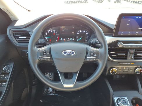Used 2022 Ford Escape SE w/ SE Sport Appearance Package image 15