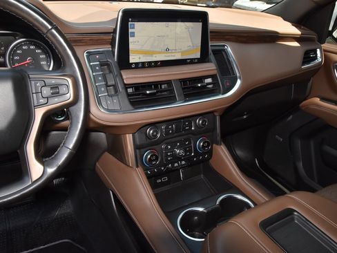 Used 2021 Chevrolet Tahoe High Country w/ Premium Package RWD image 28