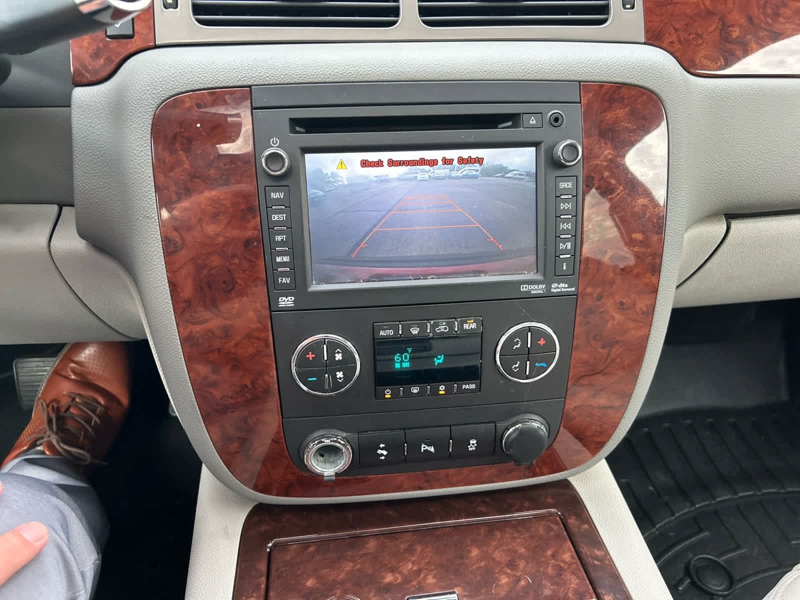 Used 2013 Chevrolet Suburban LTZ AWD/4WD image 17