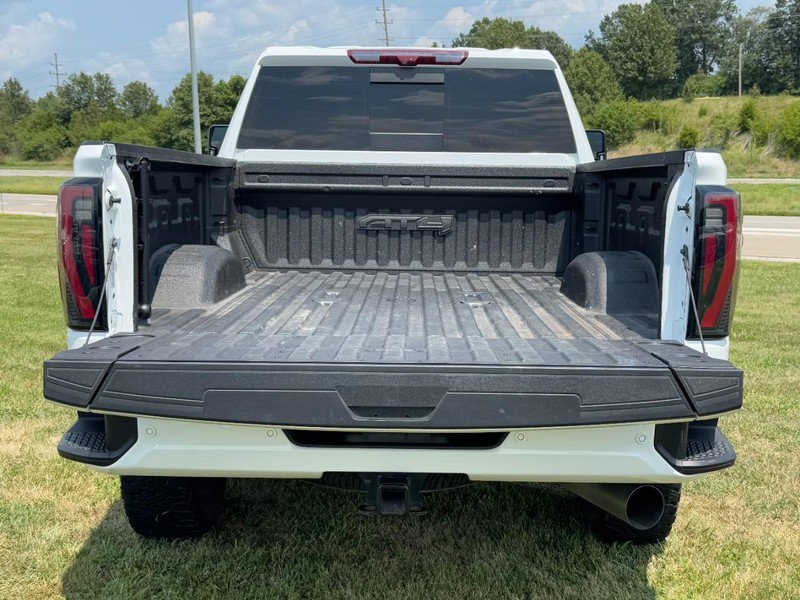 Used 2024 GMC Sierra 2500 AT4 w/ AT4 Premium Plus Package AWD/4WD image 5