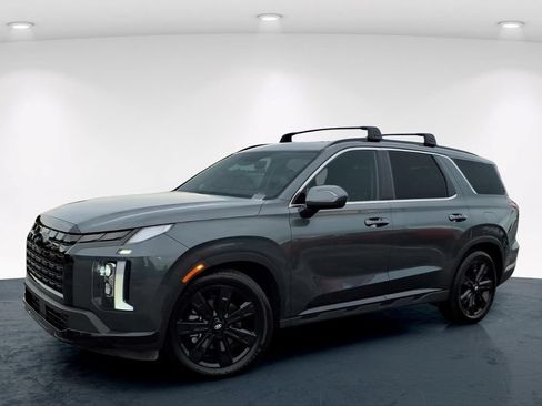Used 2023 Hyundai Palisade XRT FWD image 2