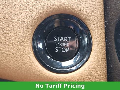 Used 2025 Nissan Armada SL image 20