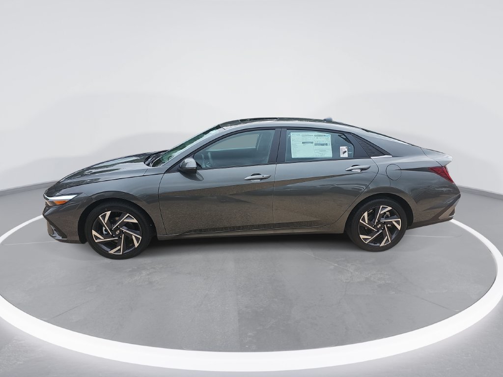 New 2026 Hyundai Elantra Limited FWD image 8