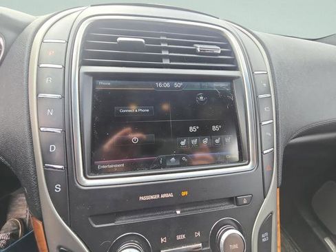 Used 2016 Lincoln MKX Reserve w/ Luxury Package image 29