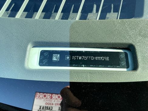 Used 2017 GMC Savana 2500 Extended image 27