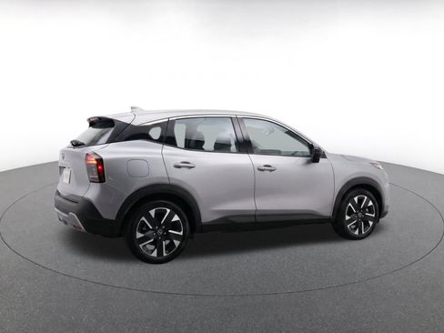 Used 2026 Nissan Kicks SV w/ Cold Weather Package AWD/4WD image 8