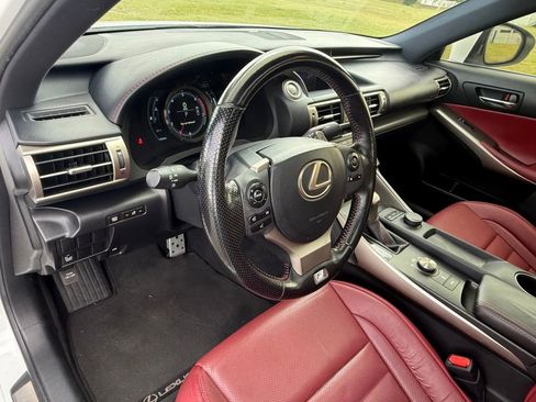 Used 2016 Lexus IS 200t image 18