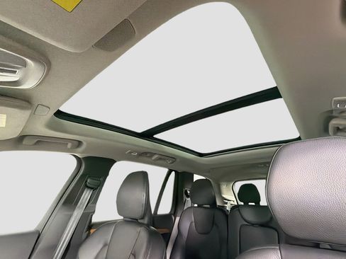 Certified 2023 Volvo XC90 B6 Plus image 22