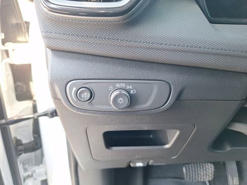 Used 2024 Chevrolet TrailBlazer LT w/ LT Cold Weather Package image 6