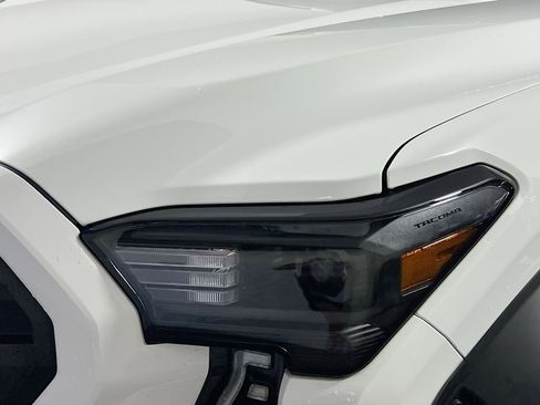 Used 2024 Toyota Tacoma SR5 image 11