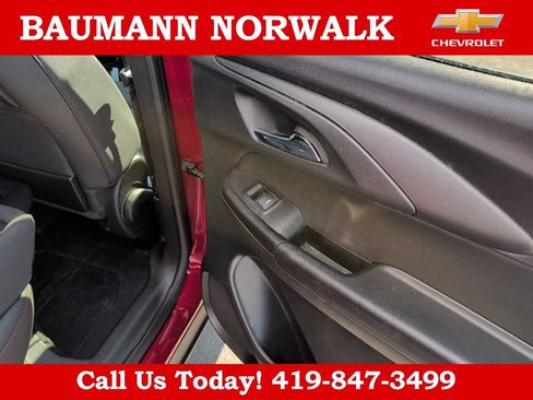 Used 2022 Chevrolet TrailBlazer RS w/ Sun and Liftgate Package AWD/4WD image 15