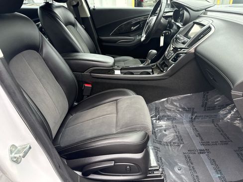 Used 2014 Buick LaCrosse FWD image 12