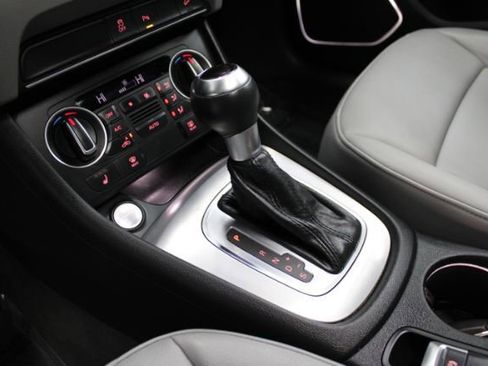 Used 2018 Audi Q3 2.0T Premium Plus w/ Premium Plus Package image 16