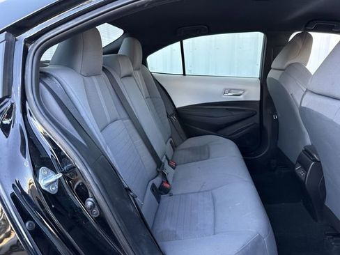 Used 2025 Toyota Corolla SE w/ Convenience Package image 30