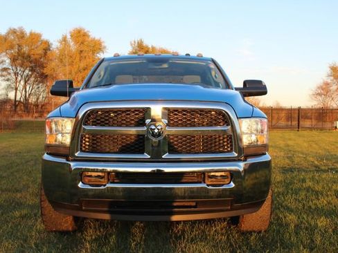 Used 2014 RAM 2500 Tradesman w/ Chrome Appearance Group image 4