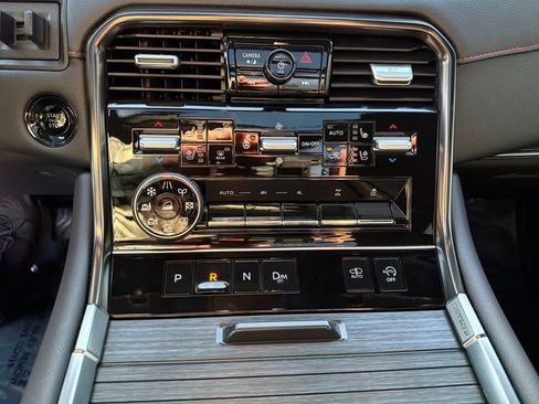 Used 2025 Nissan Armada PRO-4X w/ Pro-4X Premium Package image 34