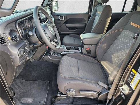 Used 2026 Jeep Gladiator Mojave AWD/4WD image 15