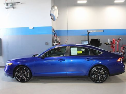 Certified 2025 Honda Accord Sport image 13