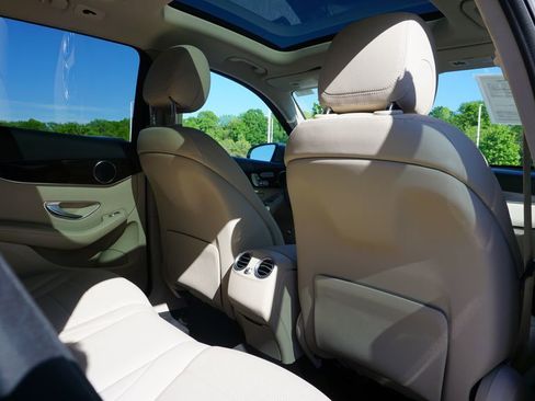 Used 2019 Mercedes-Benz GLC 300 image 49