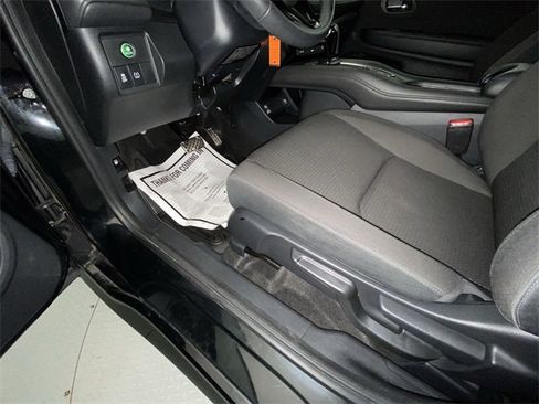 Used 2021 Honda HR-V Sport image 12